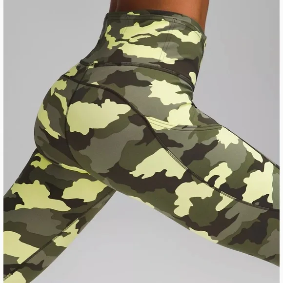 Fast and Free High-Rise Crop 23" Camo Crispin Green - Picture 4 of 6